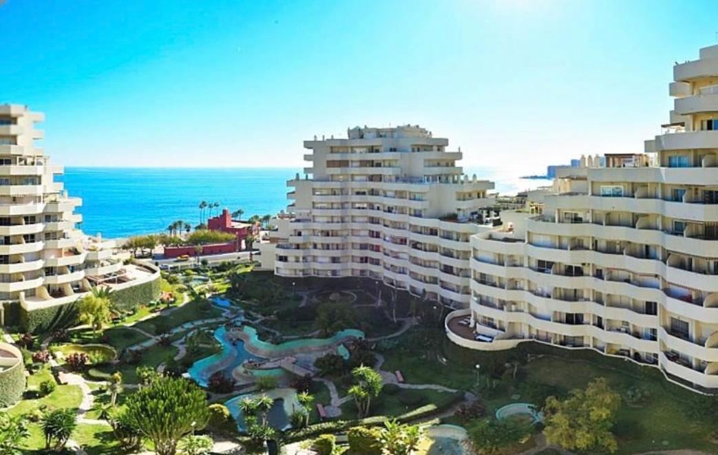 Benalbeach Smart Suite ベナルマデナ エクステリア 写真